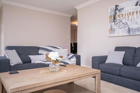 Wonderful Windred Modern Comfy Quiet - Darwin Holiday 1