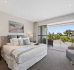 Beachfront by the CC Family friendly plunge pool steps to the beach - Darwin Holiday