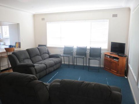 Cabenay 3 VIEWS ACROSS THE PARK - Darwin Holiday 3