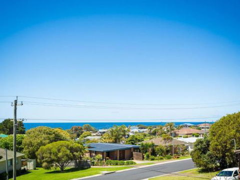 Williams Wonder Large Beach House - Darwin Holiday 3