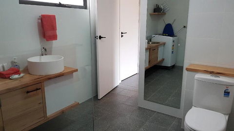 Red Ochre â€“ Large 1BR With Private Courtyard - Darwin Holiday 2