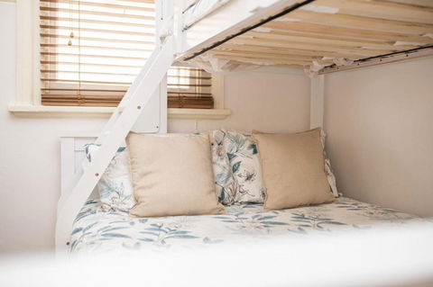 Lords Cottage Charming CBD Home Pet Friendly - Darwin Holiday 1