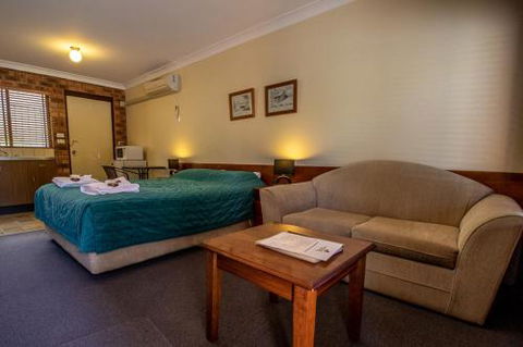Nundle Accommodation - Darwin Holiday 5