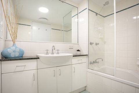 Apartment 2 Surfside - Darwin Holiday 2