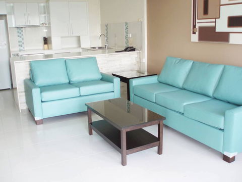 Stunning Sea & Ocean Views Apt - Darwin Holiday 3