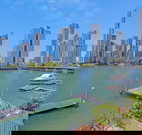 Luxury Waterfront with Outdoor Spa - Darwin Holiday