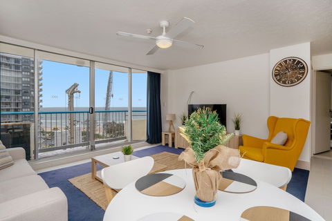 Beachside Views With Pool & Netflix - Darwin Holiday 2