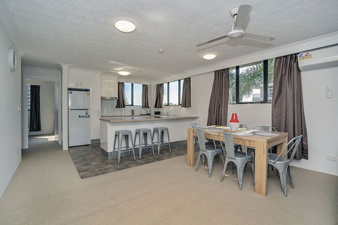 Terrific Location Large 2BR 2 Bath Apt - Darwin Holiday 4