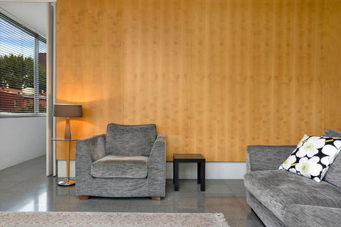 Surry Hills 1 Bedroom Apartment ADEL1 - Darwin Holiday 2