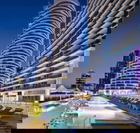 Luxurious Apartment Heart of Surfers - Darwin Holiday