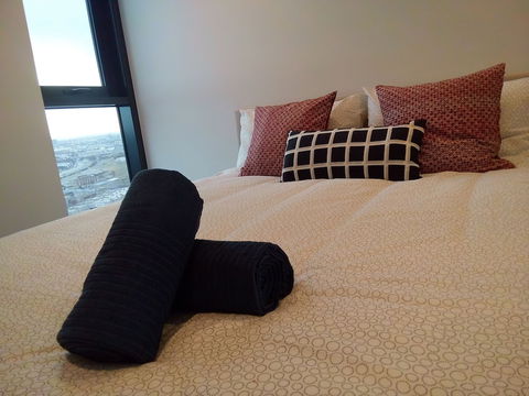 Bright And Cosy Apartment With Terrific View, Cbd - Darwin Holiday 1