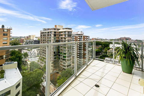 Vibrant Inner City Apartment SHIL2 - Darwin Holiday 3