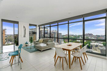 Vibrant Inner City Apartment SHIL2 - Darwin Holiday 5
