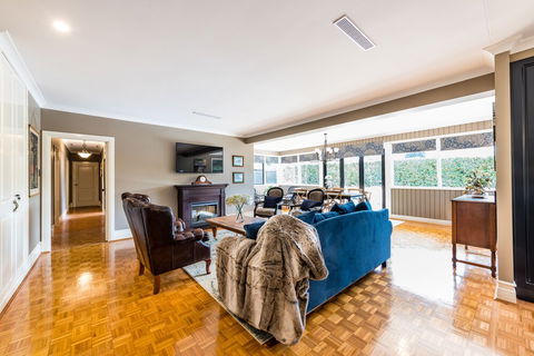 Hedge House- Luxury Space Style Location - Darwin Holiday 5