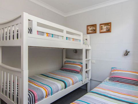 Forster Holiday Lodge 18 - Darwin Holiday 1