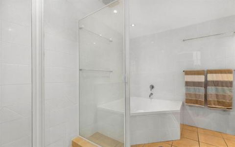 Apartment 5 Commodore - Darwin Holiday 6