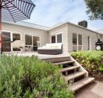 Stunning Seaside Escape - Darwin Holiday