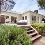 Stunning Seaside Escape - Darwin Holiday 0