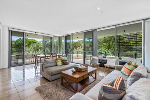 COTTON BEACH 94 MID FLOOR PENTHOUSE - Darwin Holiday 4