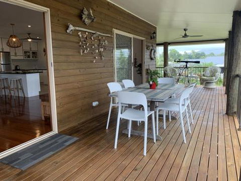 Ocean Breeze - Darwin Holiday 1