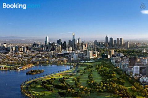 An Exquisite 2BR Apt With Stunning City Views - Darwin Holiday 4