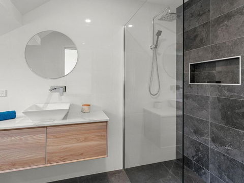 Waikiki Views - Darwin Holiday 5