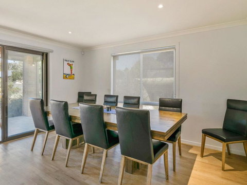 Wild Waves - Darwin Holiday 4