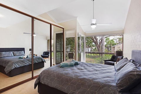 Spacious Townhouse Complete With Floating Mooring! - Darwin Holiday 3