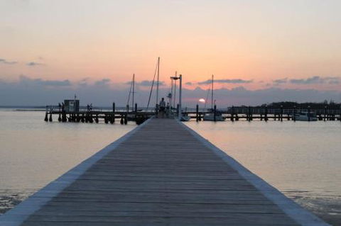 Spacious Townhouse Complete With Floating Mooring! - Darwin Holiday 4