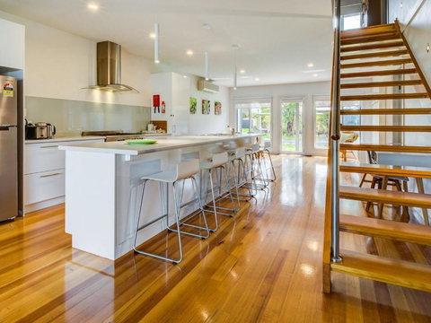 One 20 Seven - Darwin Holiday 1