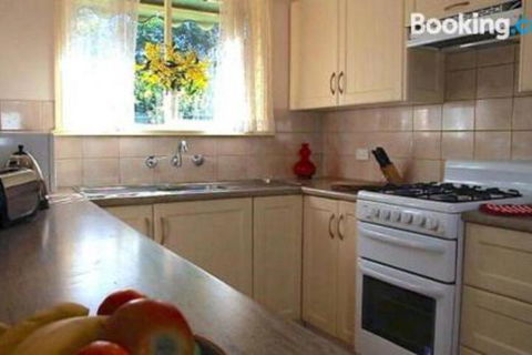 Schoolhouse Cottage American River - Darwin Holiday 0