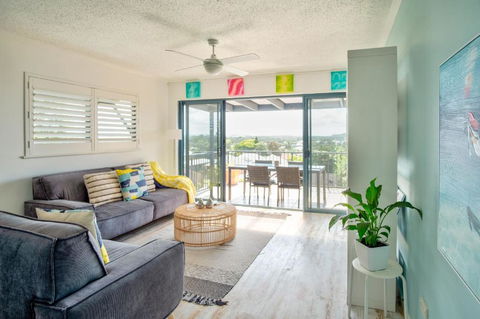 Coolum Beach 3 Level Townhouse Private Rooftop Terrace Spa Overlooking Mount Coolum - Darwin Holiday 6