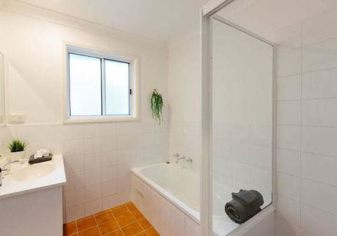 Seagrass House Modern North Avoca Oasis - Darwin Holiday 1