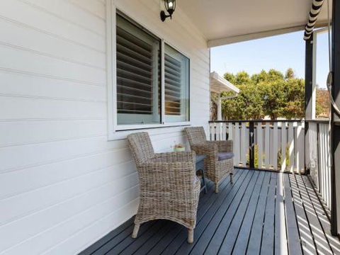 Escape To The Cottage 68 Tomaree Rd Boat Parking & WIFI - Darwin Holiday 2