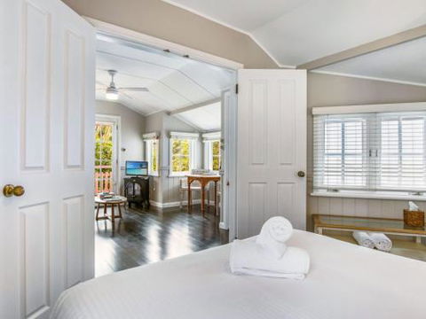 Cottage 6 Hyams Beach Seaside Cottages - Darwin Holiday 3