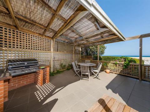 THE BEACH HOUSE Gerroa 4pm Check Out Sundays - Darwin Holiday 1