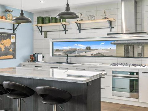 The Mansion - Darwin Holiday 2