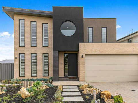 The Mansion - Darwin Holiday 0