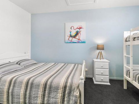 The Mansion - Darwin Holiday 6