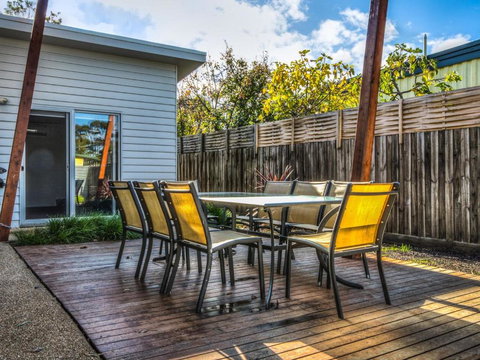 Beach Retreat On Koala - Darwin Holiday 1