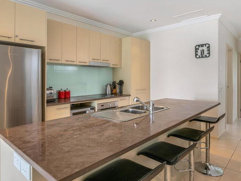 Shmatty - Darwin Holiday 2