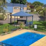 Shmatty - Darwin Holiday 0