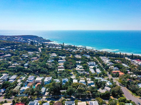 The Peachy Life Sunshine Beach - Darwin Holiday 6