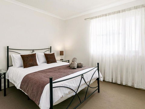 Sandcastles At Cowes - Darwin Holiday 5