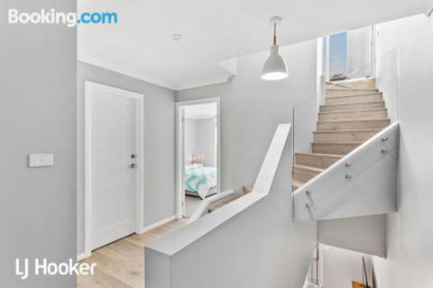 Little Beach Delight - Darwin Holiday 0