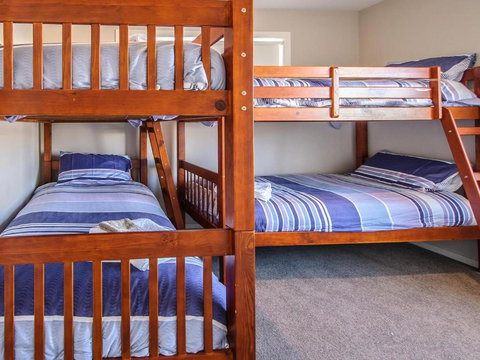 High Tide - Darwin Holiday 3