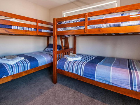 High Tide - Darwin Holiday 5