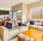 High Tide - Darwin Holiday