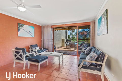 Amazing Waterfront Location Pool Beach Water Views Tropical Gardens - Darwin Holiday 3
