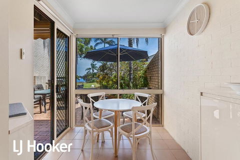 Amazing Waterfront Location Pool Beach Water Views Tropical Gardens - Darwin Holiday 5